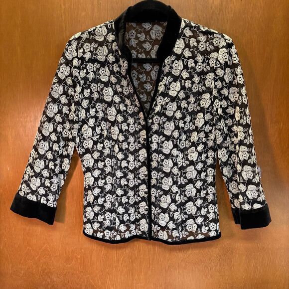 VTG Black + Ivory Floral Embroidered Sheer Mesh Cardigan w/ Velvet Trim sz 8 - Picture 2 of 8